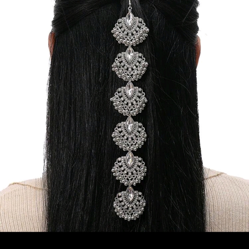Elegant Silver Hair Accessory